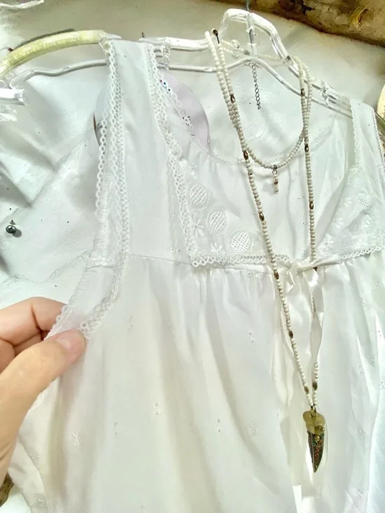 Prairie/victorian/farmhouse boho dress/gown w shabby chic peasant lounge vibe - Picture 3 of 11